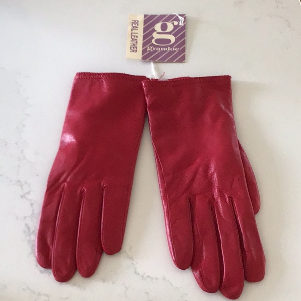 Gloves, NWT red leather, lined, size 7.